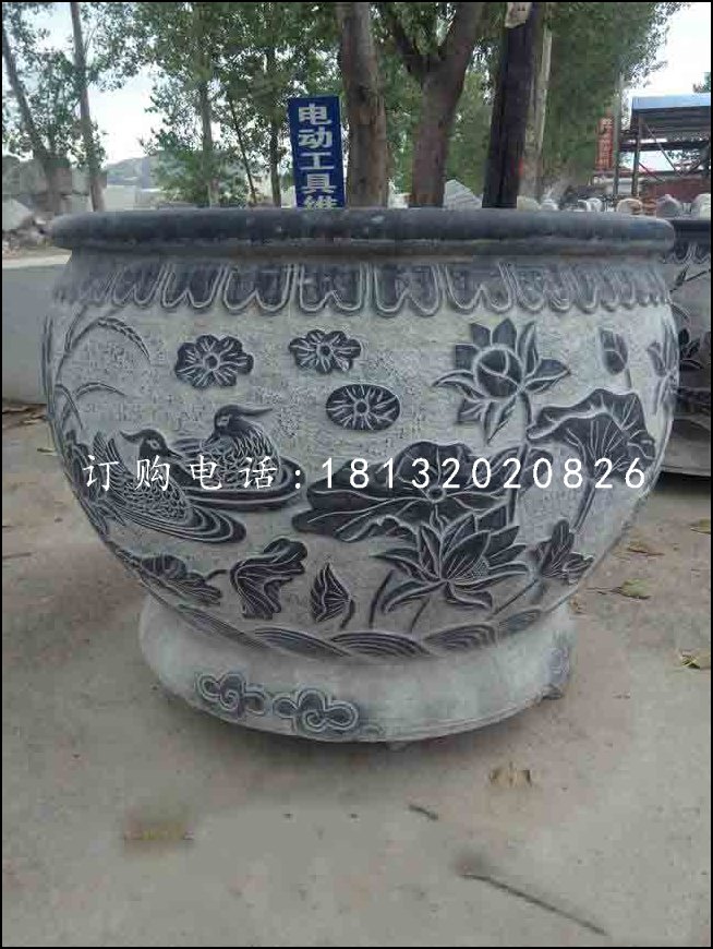 荷花石浮雕水盆，青石水缸