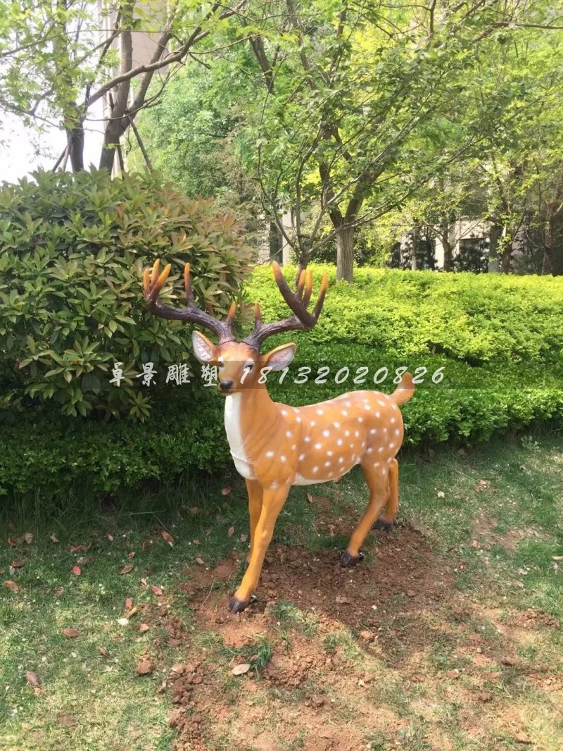 玻璃鋼梅花鹿雕塑，公園動物雕塑